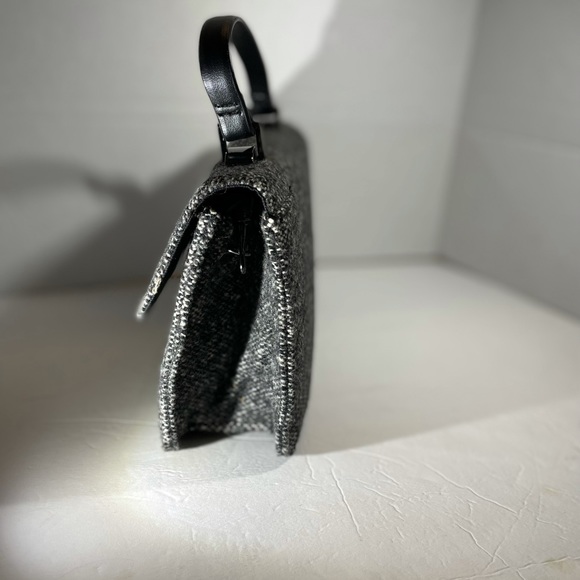 Vintage wool covered cross body strap bag. - Picture 4 of 5